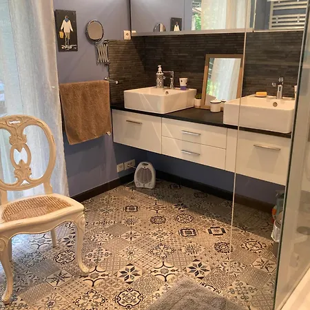 D'hotes La Rambleur 3* لا تاسْتْ دو بوك